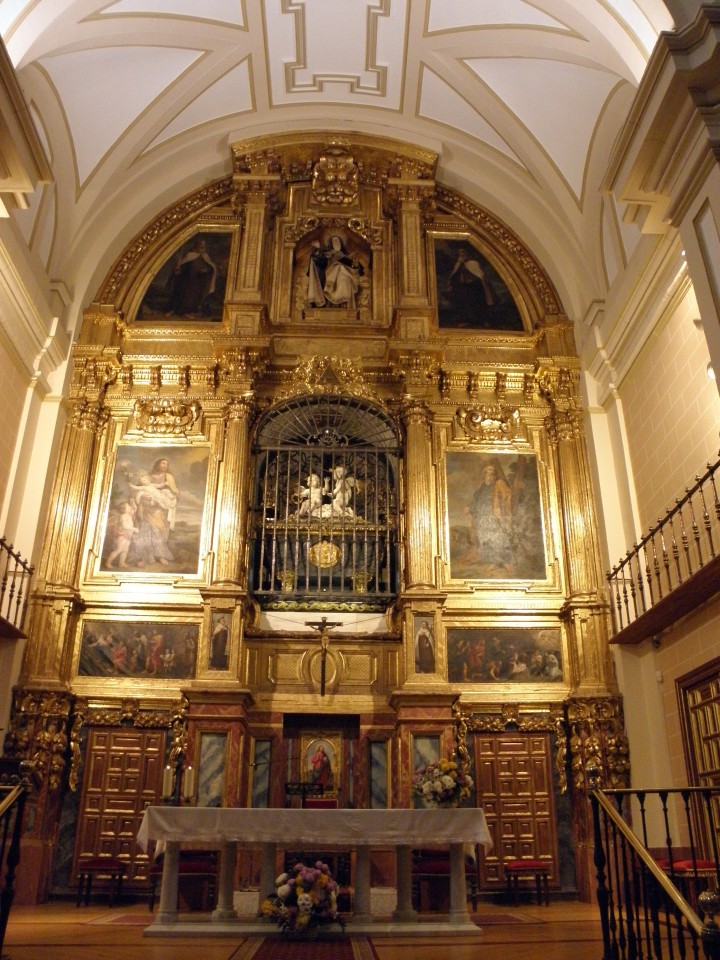 Alba de Tormes- Iglesia de la Anunciacion y Sepulcro de Santa Teresa1
